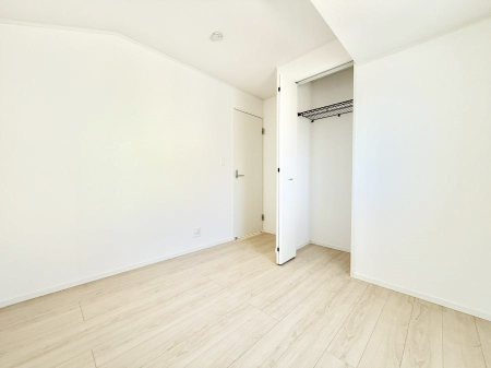 �q������ �������v���C�x�[�g��ԂƂ��ĐÂ��ŗ�������������񋟂��Ă���܂�