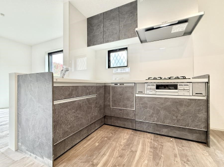 �L�b�`�� �������Ƒ��ƂȂ���A�R�~���j�P�[�V�����̏�