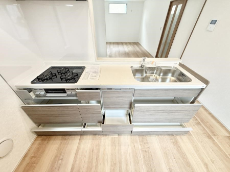 �L�b�`�� �����������������Ԃ����܂��A�Ί炠�ӂ��L�b�`��