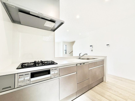 �L�b�`�� �������Ƒ����J��[�߂�A������̂���L�b�`��