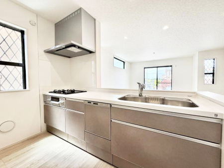 �L�b�`�� ���������y���݂ƐH�ׂ�K����͂���L�b�`��