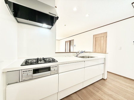 �L�b�`�� �����������������Ԃ����܂��A�Ί炠�ӂ��L�b�`��