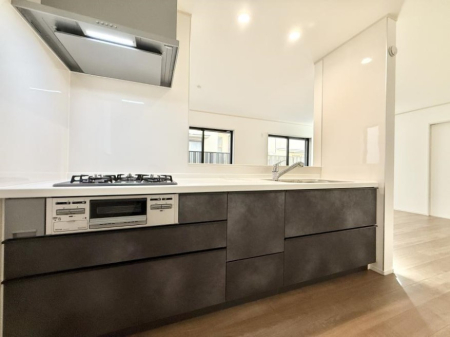 �L�b�`�� �������Ƒ����J��[�߂�A������̂���L�b�`��