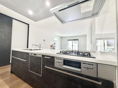 �L�b�`�� �������Ƒ����J��[�߂�A������̂���L�b�`��