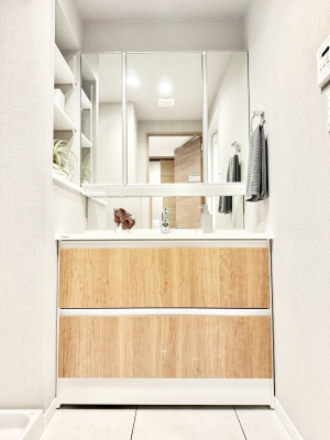 ʑEʏ 邢ʏ͖̎yłႢł