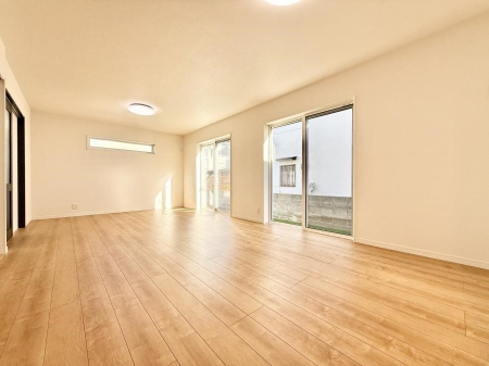 ���r���O �����������������Ɠ��ʂɂ���A�e���̋��