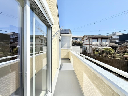 �o���R�j�[ ������ �G�߂̈ڂ낢����������J���I�ȋ�Ԃł�