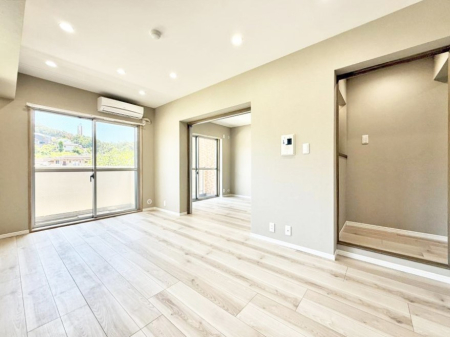 rO 났ƏΊ炪W܂AS܂郊rO