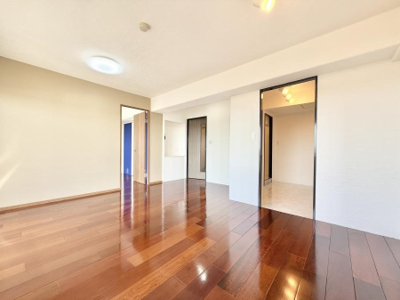 rO 났ƏΊ炪W܂AS܂郊rO