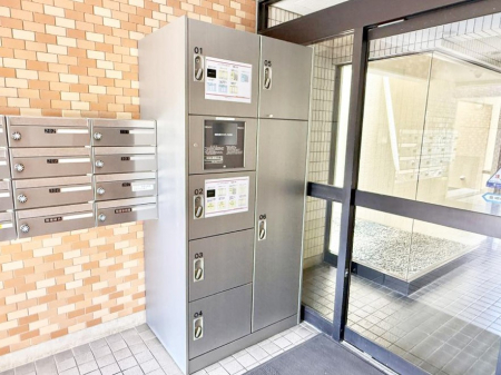 ���̑� �O�ρ����S�ŃX���[�Y�ɉו����󂯎��āA�Z��������ɍœK