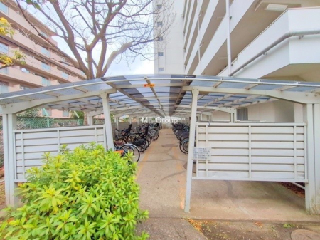 ���̑� �O�ρ��~�n���ɒ��֏���������Ă���A���]�Ԃ̗��p���X���[�Y�ł�