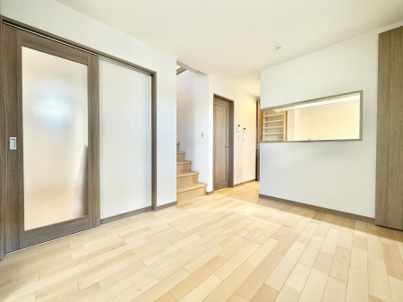 ���r���O ���������R�Ɖ�b�����܂��A�S�n�悢�ЂƂƂ�