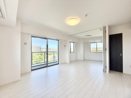 ���r���O �����������������Ɠ��ʂɂ���A�e���̋��