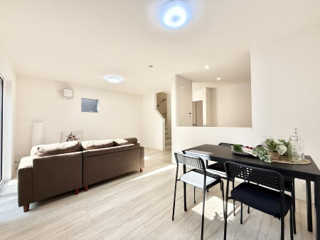 ���̑����� �������Ƒ��̏Ί炪���ӂ��A���났�̋��