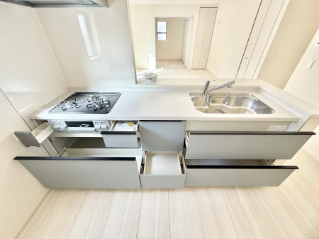 �L�b�`�� �������Ƒ����J��[�߂�A������̂���L�b�`��