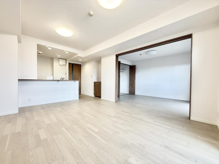 ���r���O ���������R�Ɖ�b�����܂��A�S�n�悢�ЂƂƂ�