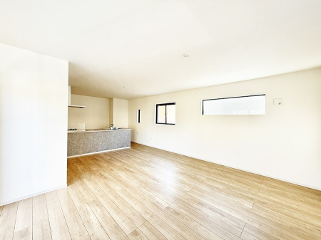 ���r���O ���������S�n�̂����A���z�̃��r���O