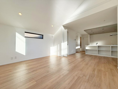 ���r���O ���������났�ƏΊ炪�W�܂�A�S���܂郊�r���O