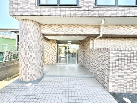 �G���g�����X �O�ρ��������̂���G���g�����X�͉��K�Ȗ����̎n�܂�����o���܂�