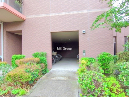 ���̑� �O�ρ�������Ɛ������ꂽ���֏�ŁA���]�Ԃ̕ۊǂ����S�ł�