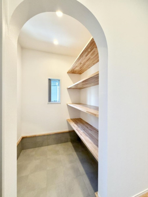 ���̑� �������V���[�Y�C���N���[�[�b�g�t�Ȃ̂ŁA�O�Ŏg�������܂Ƃ߂Ď��[�A�������茺�ւ�  