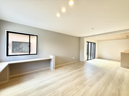 ���r���O ���������났�ƏΊ炪�W�܂�A�S���܂郊�r���O