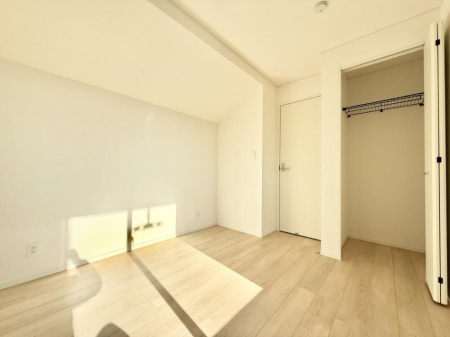 �q������ �������v���C�x�[�g��ԂƂ��ĐÂ��ŗ�������������񋟂��Ă���܂�