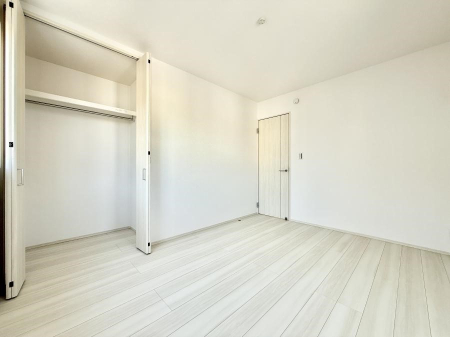 �Q�� ���������̔z�u��ʋC���̗ǂ��݌v�ŕ����̋�C�������炸�A��ɐV�N�ȋ�C������܂�