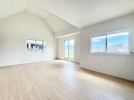 ���r���O ���������났�ƏΊ炪�W�܂�A�S���܂郊�r���O