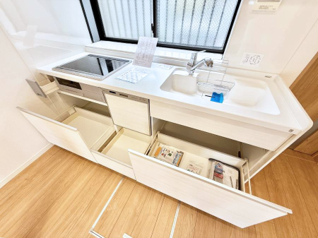 �L�b�`�� �����������������Ԃ����܂��A�Ί炠�ӂ��L�b�`��