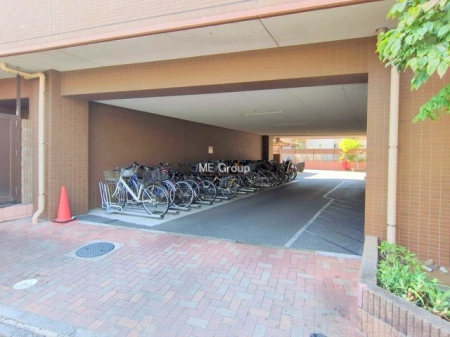 ���̑� �O�ρ�������Ɛ������ꂽ���֏�ŁA���]�Ԃ̕ۊǂ����S�ł�