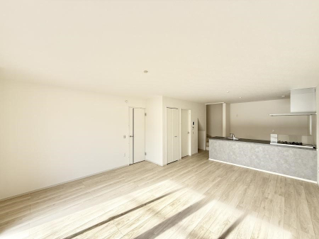 ���r���O ���������R�Ɖ�b�����܂��A�S�n�悢�ЂƂƂ�