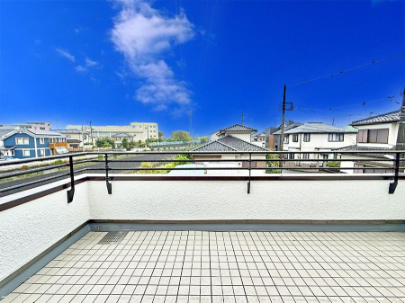 �o���R�j�[ ������ ���R��g�߂Ɋ�����A�J���I�ȃo���R�j�[