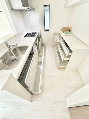 �L�b�`�� �������Ƒ����J��[�߂�A������̂���L�b�`��