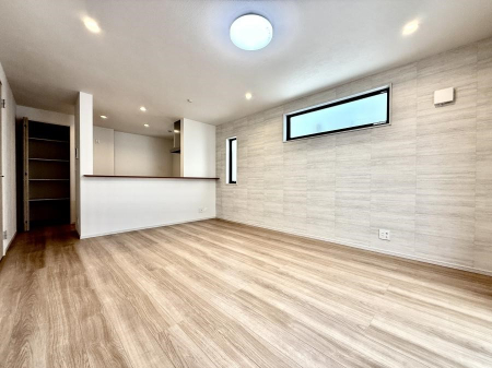 ���r���O ���������났�ƏΊ炪�W�܂�A�S���܂郊�r���O