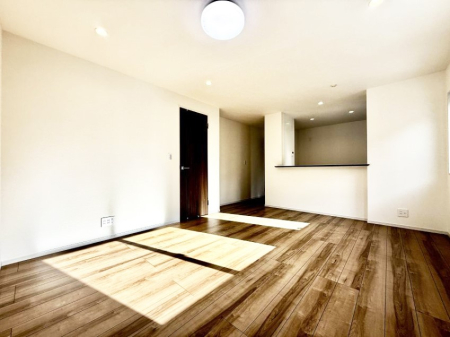 ���r���O ���������R�Ɖ�b�����܂��A�S�n�悢�ЂƂƂ�