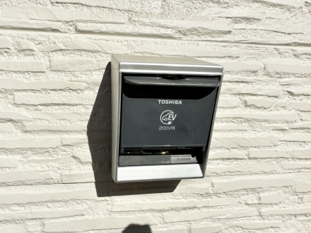 ���̑����� �ݔ�������ŊȒP�ɏ[�d�ł��A�G�R�ȃJ�[���C�t���T�|�[�g