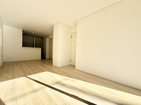 ���r���O ���������났�ƏΊ炪�W�܂�A�S���܂郊�r���O