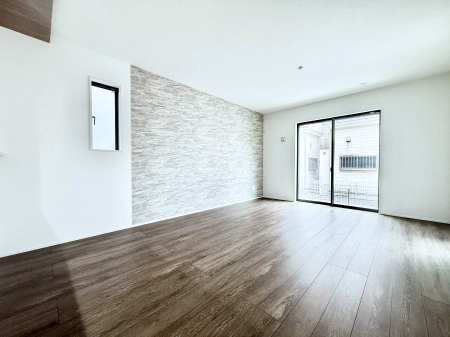 ���r���O ����