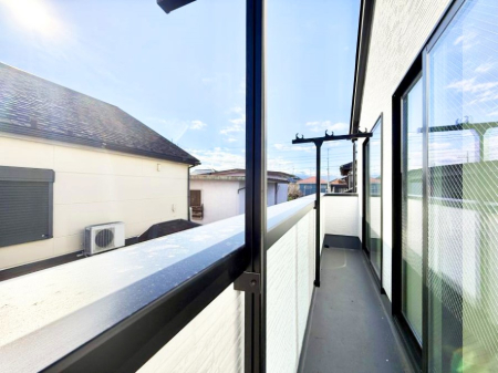 �o���R�j�[ ������ ���R��g�߂Ɋ�����A�J���I�ȃo���R�j�[