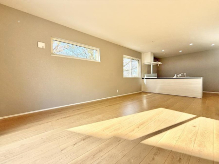 ���r���O ���������났�ƏΊ炪�W�܂�A�S���܂郊�r���O