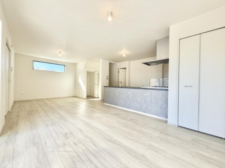 ���r���O ���������났�ƏΊ炪�W�܂�A�S���܂郊�r���O