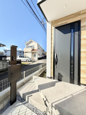 ���� �O�ρ� �V���v���Ŕ������A�Z�܂��̑���ۂ��ʂ錺�ւł�