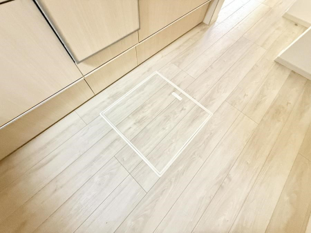 ���̑����� �ݔ����B�ꂽ���[�X�y�[�X�ŉƑS�̂��X�b�L��