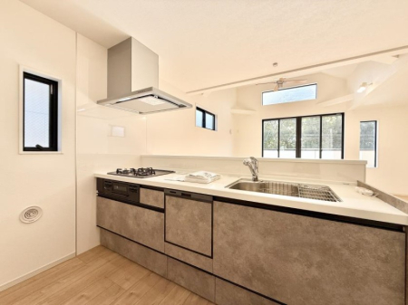 �L�b�`�� ����