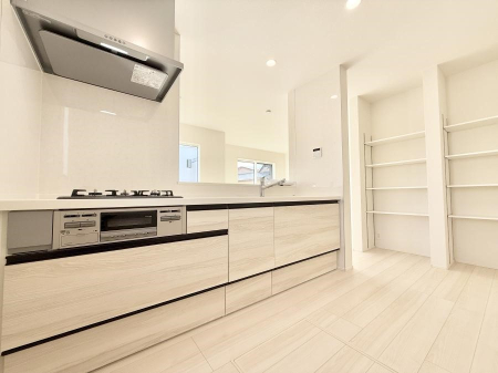 �L�b�`�� �����������������Ɗy�����Ȃ�A���K�ȃL�b�`�����