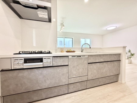 �L�b�`�� �������V���v���Ŕ������S�n�悢���Ԃ𐶂ރL�b�`�����