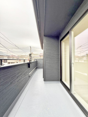 �o���R�j�[ ������ �G�߂̈ڂ낢����������J���I�ȋ�Ԃł�