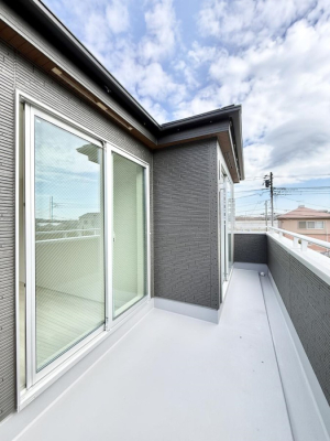 �o���R�j�[ ������ �G�߂̈ڂ낢����������J���I�ȋ�Ԃł�