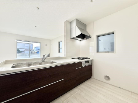 �L�b�`�� ���������y���݂ƐH�ׂ�K����͂���L�b�`��